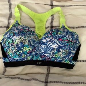 Victoria’s Secret Sports Bra 34DD